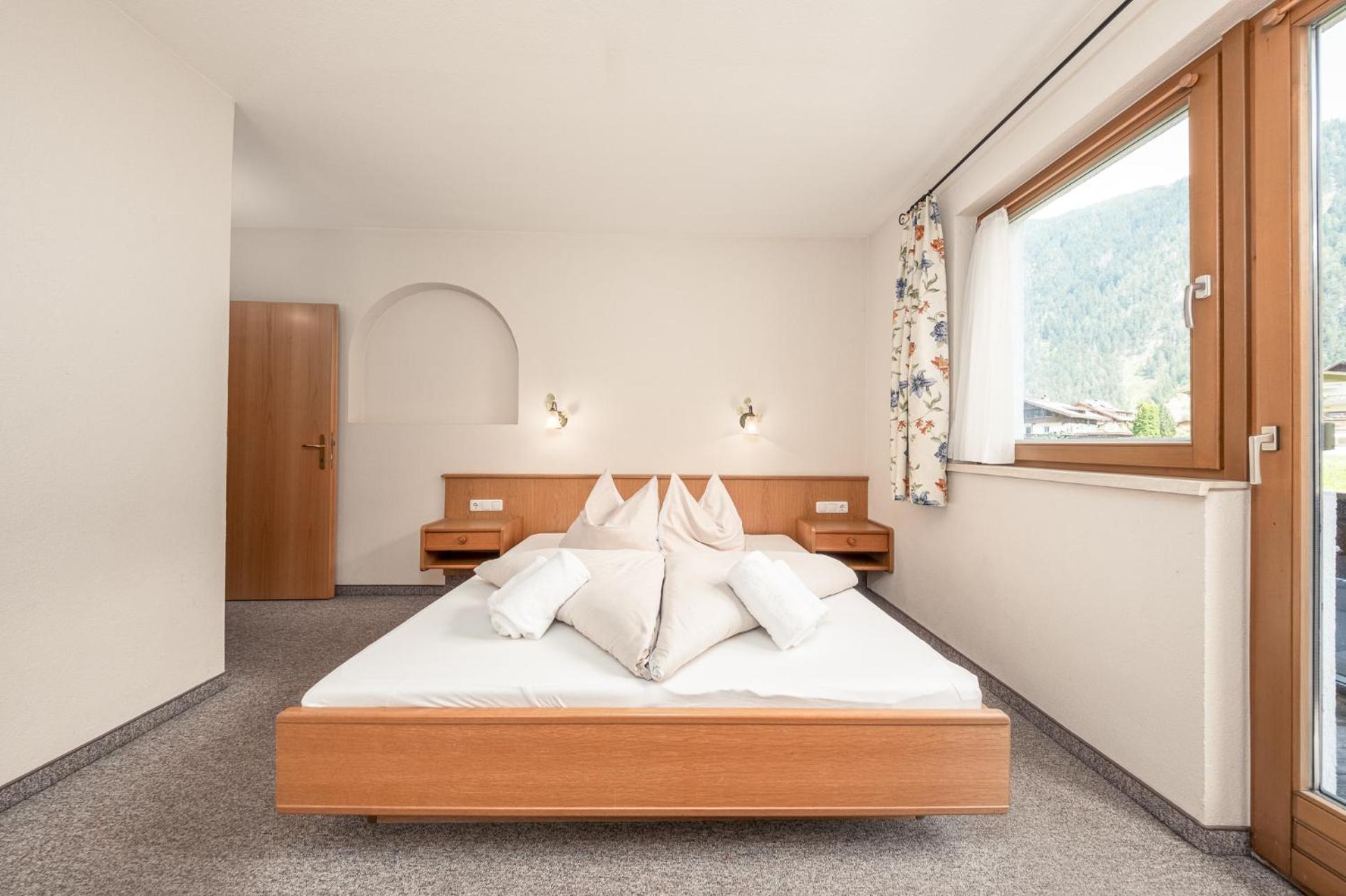 Apartments Alpina Mayrhofen Exterior photo